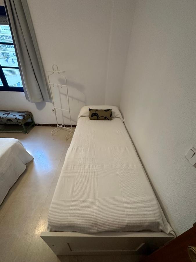 Malagueta Beach Apartment มาลากา ภายนอก รูปภาพ